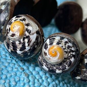 🖤NEW🔺Handcrafted Seashell Bracelet - Brown & Yellow Spiral Shells